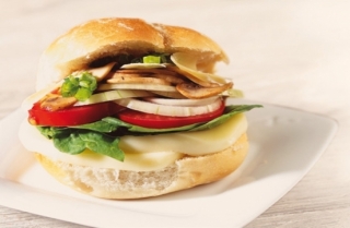 Pan con mozzarella y champiñones